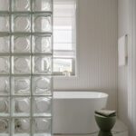 بلوک شیشه دکوری: استفاده، مزایا و نکات طراحی