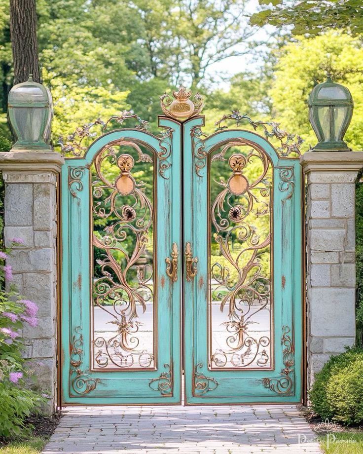 🚪 ۱۰ ایده شیک و مقاوم برای انتخاب درب باغ که جلوه ویلا را چند برابر میکند