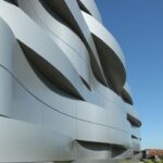 نمای کامپوزیت: راه‌حلی نوین برای زیبایی و مقاومت در معماری مدرن