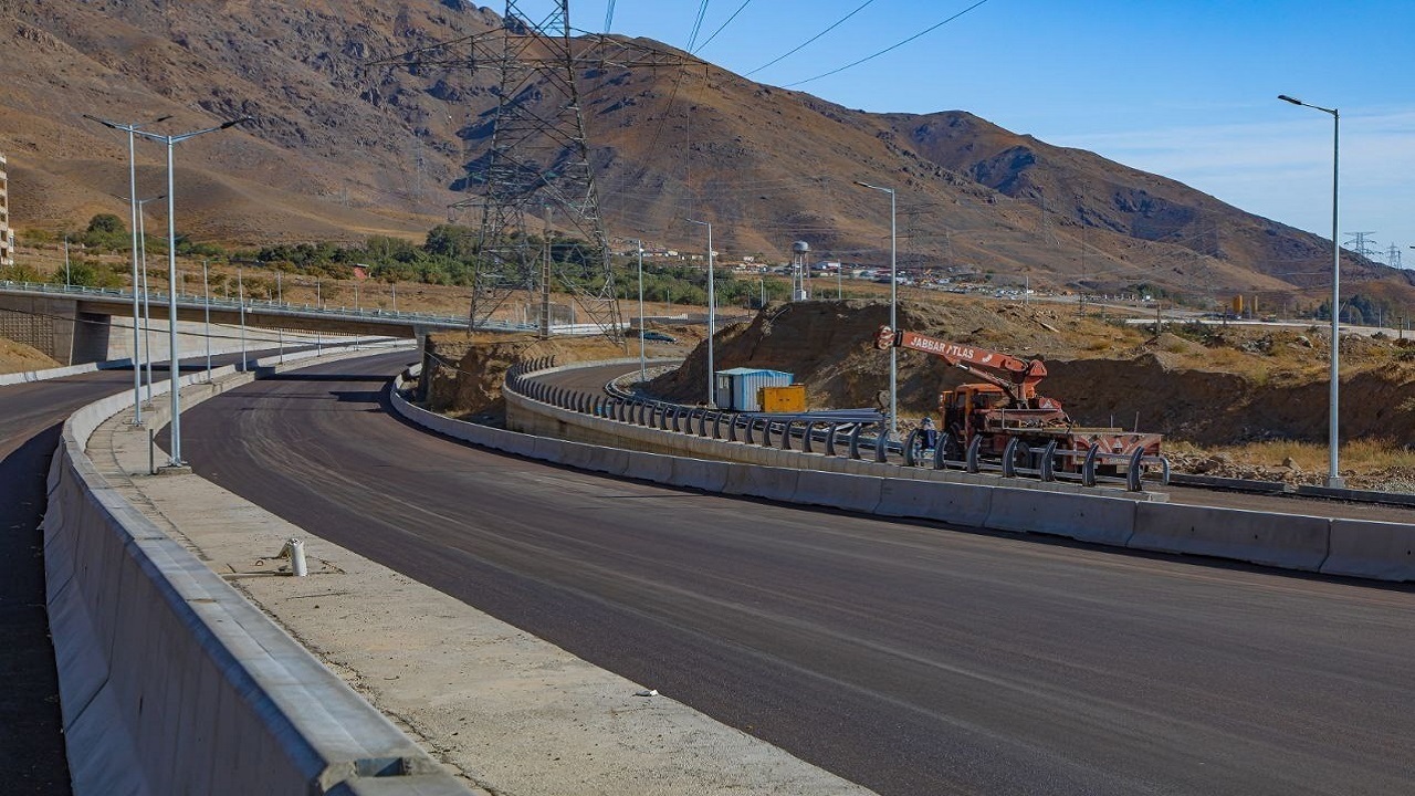 تامین ۱.۶ میلیون تن قیر برای اجرای شبکه راه‌های کشور