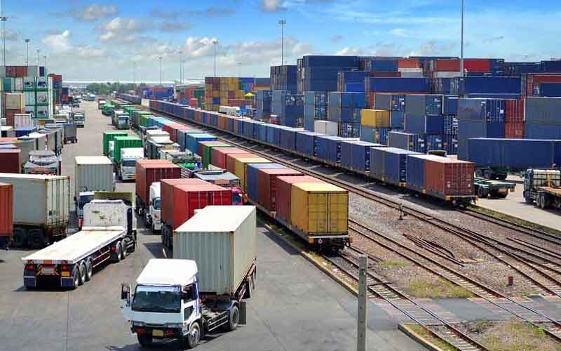 ترانزیت ۱۹ میلیون و ۳۳۰ هزار تُن کالا از طریق ناوگان حمل‌ونقل کالا/ اصلاح ۹۵۵ نقطه پرحادثه در کشور