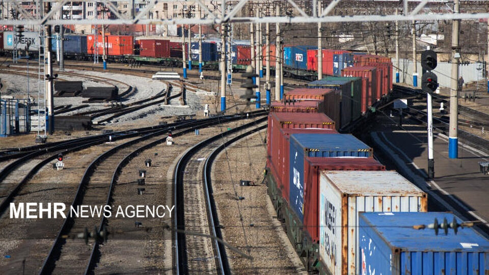 ۱۵۰۰ تن کلینکر از ایستگاه هشتگرد به ترکیه بارگیری و اعزام شد