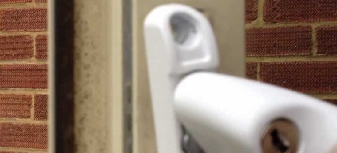 خراب شدن دستگیره پنجره دوجداره