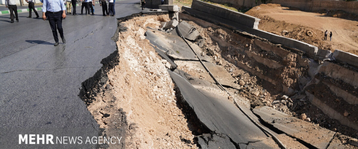 انتقال آب با هزینه‌های دلاری راه‌حل پایدار فرونشست زمین و کم‌آبی نیست