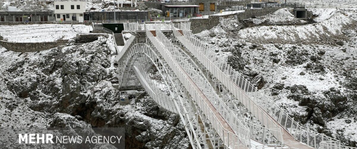 بارش باران و برف در ارتفاعات پایتخت؛ هوا سه درجه سرد می‌شود