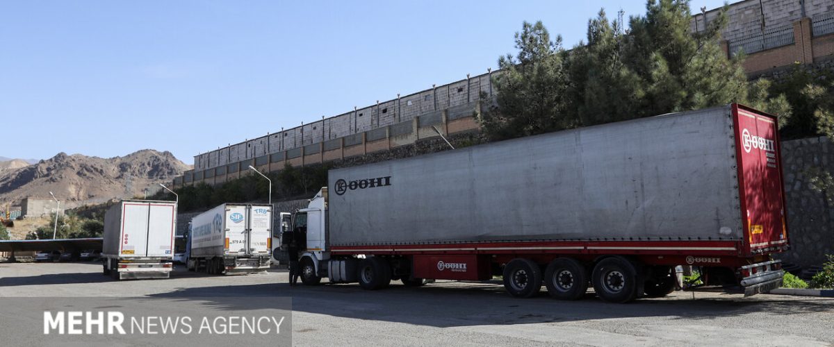 تردد روزانه کامیون‌ها از مرز دوغارون به ۲۰۰۰ دستگاه می‌رسد